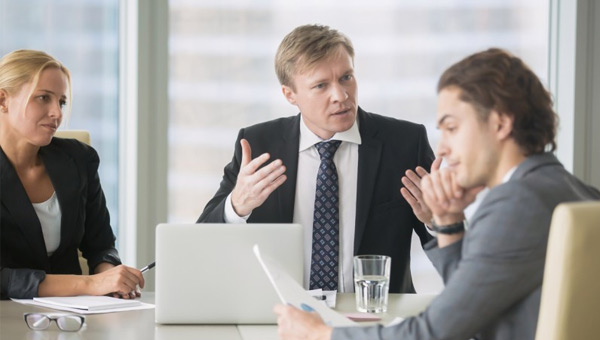Formas violentas de comunicación